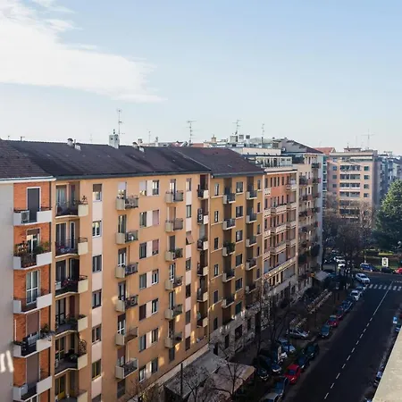 Amazing terrace in Milan-Via Strambio Città Studi-3